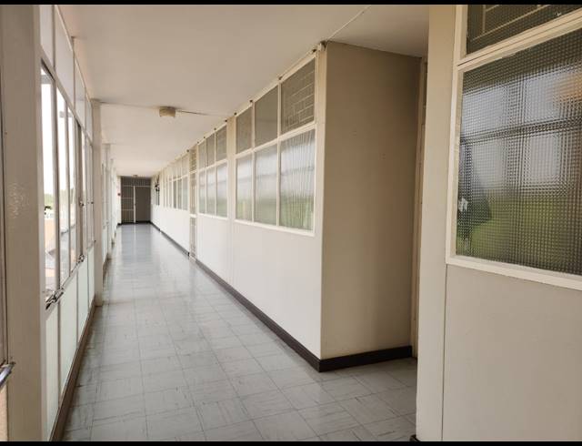 3 BEDROOM FLAT FOR SALE IN THREE RIVERS PROPER